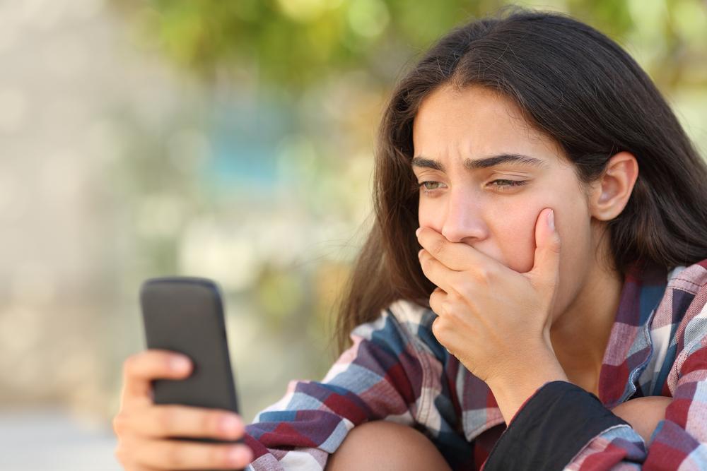 Tentative de suicide : attention aux smartphones des adolescentes