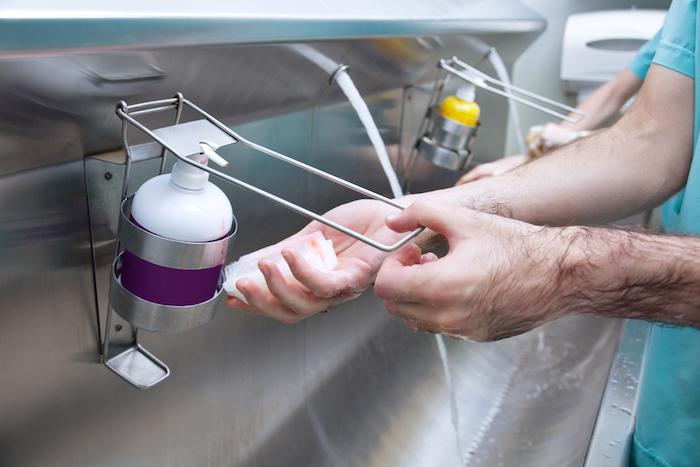 Staphylocoque doré : le lavage des mains ne suffit pas contre les infections nosocomiales