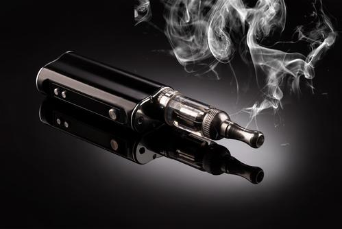 e-cigarette : quel risque de cancers et de maladies cardiovasculaires