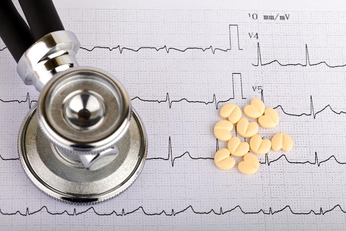 Fibrillation auriculaire : supériorité nette des nouveaux anticoagulants 