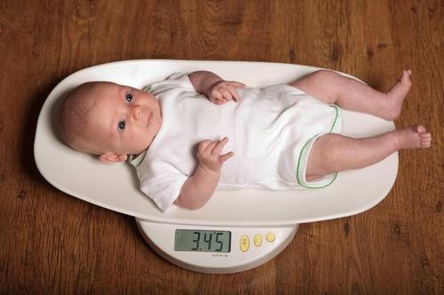 Obésité précoce : dès l'âge de 6 mois, l’IMC est un bon marqueur du risque