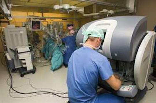 Prostatectomie : 1ère étude randomisée chirurgie ouverte vs chirurgie assistée par robot