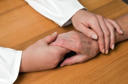 Alzheimer : 3 syndicats demandent aux médecins de ne plus prescrire les médicaments