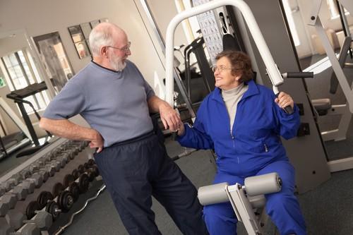 Sujet âgé : la musculation allonge l’espérance de vie 