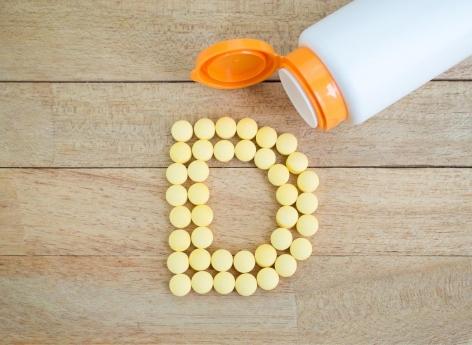 Cancer colorectal : la vitamine D à forte dose ralentirait la progression