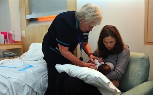 Sortie d’hôpital : la CNAM investit dans la prise en charge à domicile