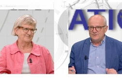 Une ménopause symptomatique avec bouffées  ...